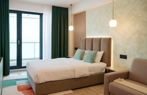 Eforie Nord Apartment | Double Room with Sofa Bed & Lake View