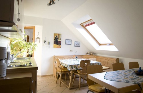 Ettenheim Apartment | Cozy Double Room with Forest View - Gästehaus Waldblick