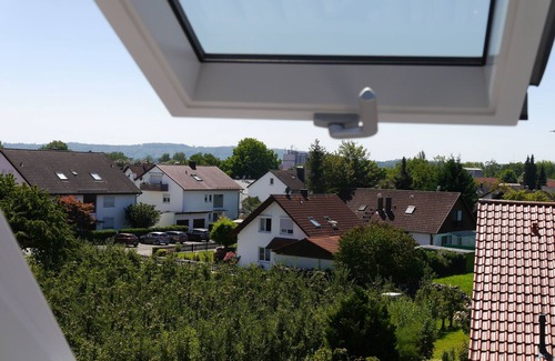 Neufrach Apartment | Cozy Top Floor Double Room with Breakfast & Child Amenities
