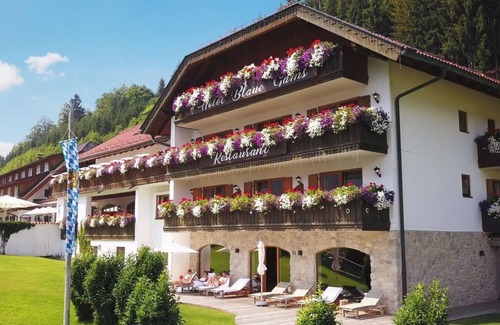 Ettal House | Comfortable Double Room with Hot Tub at Hotel Blaue Gams