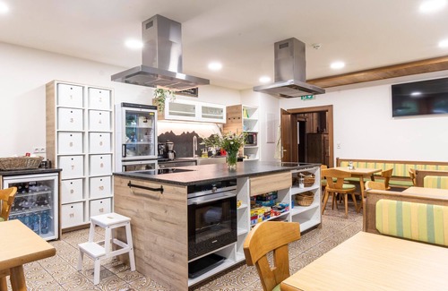 Soell Cottage | Cozy Double Room at Mountain Fresh - Family-Friendly Getaway