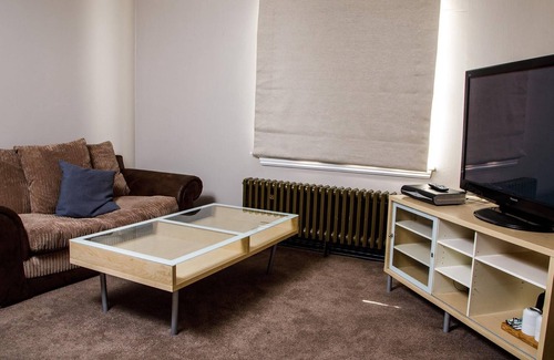 Bordesley House | Cozy Double Rooms at the Old Crown Hotel with Breakfast