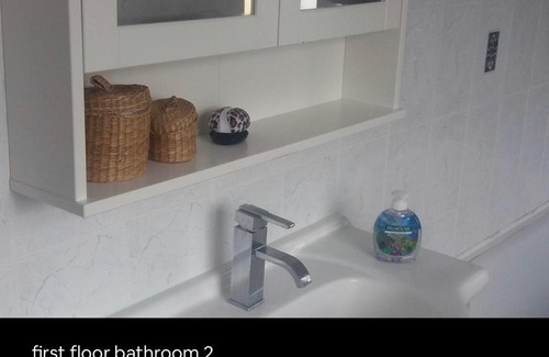 Southbury House | Budget-Friendly Double Rooms in a Cozy Shared Home