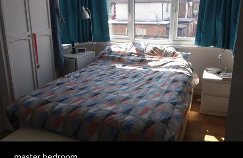 Southbury House | Budget-Friendly Double Rooms in a Cozy Shared Home