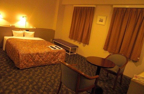 Miyakonojo Hotel | Cozy Double Room with Breakfast in Miyakonojo, Miyazaki