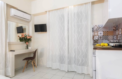 Laganas Apartment | Pet-Friendly Double Studio with Balcony & Ocean View