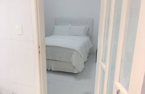 Sao Conrado Hotel | Elegant Double Suite with Ocean View and Spa Amenities