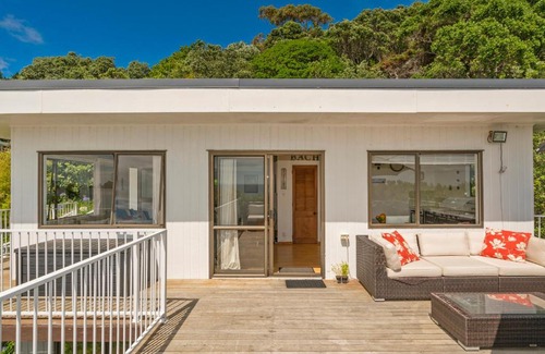 Opito Bay House | Relax at Opito Bay Holiday Home - Ideal for Families