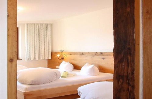 Leogang Bed & Breakfast | Outstanding Comfort: Room with Bath at Gasthof Bäckerwirt