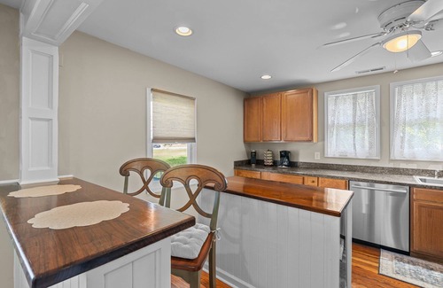 New Bern House | Experience Comfort in Downtown New Bern with Great Amenities