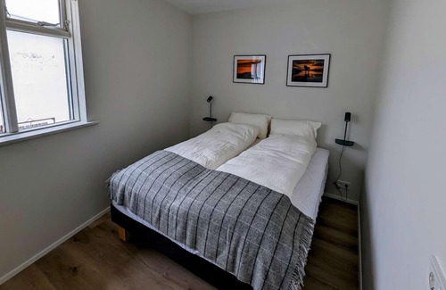 Isafjordur House | Cozy Double Room with Shared Bathroom @ The Ísafjörður Inn