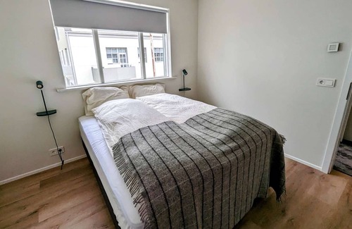 Isafjordur House | Cozy Double Room with Shared Bathroom @ The Ísafjörður Inn
