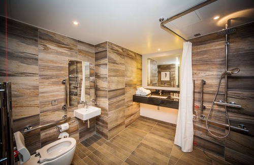 Canbury Hotel | Discover DoubleTree by Hilton in Kingston Upon Thames