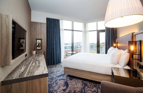 Canbury Hotel | Discover DoubleTree by Hilton in Kingston Upon Thames
