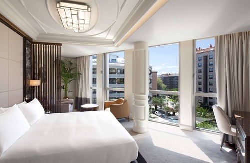 La Coruna Hotel | Exceptional DoubleTree by Hilton A Coruña - Guest Rated 9.8
