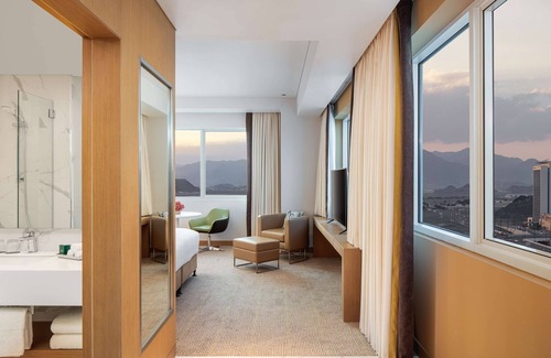 Al-Fujairah Hotel | Relaxing Retreat at Doubletree By Hilton Fujairah City