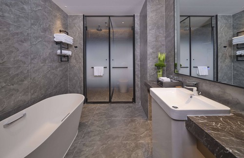 Anshan Hotel | Discover Doubletree By Hilton Anshan: Family-Friendly Stay
