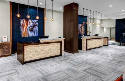 North Arlington Hotel | Stylish Doubletree by Hilton Arlington DFW South Hotel