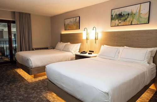 Austin Hotel | Relax at DoubleTree by Hilton Austin, MN - 4-Star Comfort