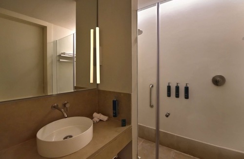 Ben Guerir Hotel | Relax at Doubletree By Hilton Ben Guerir: 4-Star Retreat