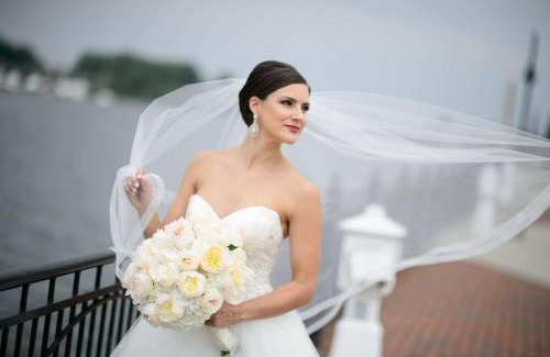 Bay City Hotel | Experience DoubleTree by Hilton Bay City - Riverfront Stay