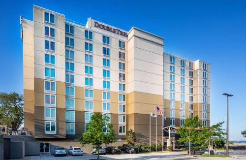 Biloxi Hotel | Experience Comfort at DoubleTree by Hilton Biloxi Hotel