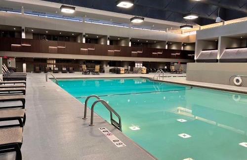 Bloomington Hotel | Pet-Friendly DoubleTree by Hilton Bloomington Minneapolis