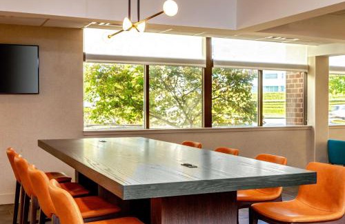 Westborough Hotel | Comfortable Stay at DoubleTree by Hilton Boston/Westborough