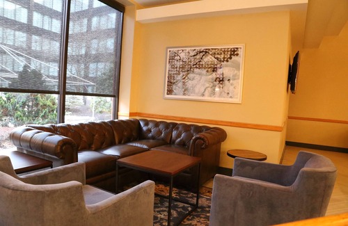 Andover Hotel | Discover DoubleTree by Hilton Boston - Andover with Pool & Spa