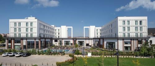 Canakkale Hotel | Elegant Doubletree by Hilton Canakkale with Oceanfront Views