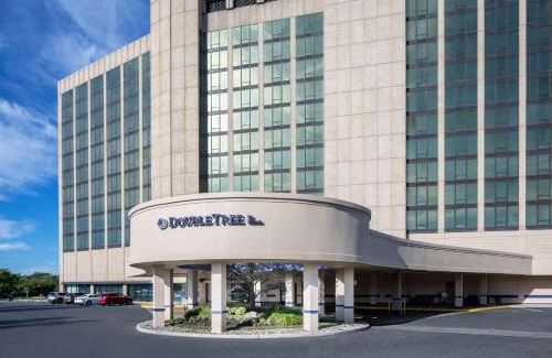 Cherry Hill Hotel | Discover Comfort at DoubleTree by Hilton Cherry Hill