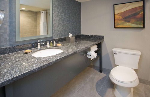 Chico Hotel | Relax at DoubleTree by Hilton Chico: 4-Star Comfort & Amenities