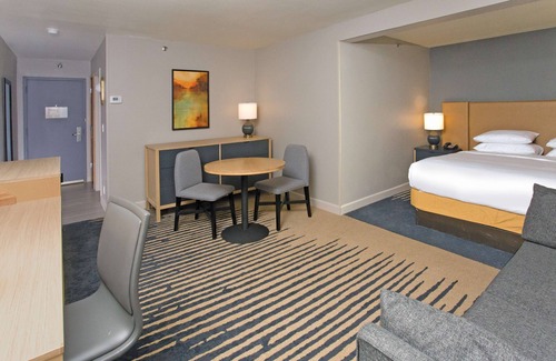 Chico Hotel | Relax at DoubleTree by Hilton Chico: 4-Star Comfort & Amenities