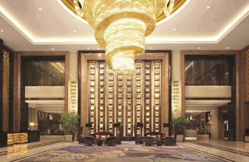 Taibai Hotel | Discover DoubleTree by Hilton Chongqing Wanzhou with Pool & Spa