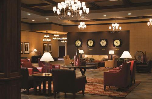 Mount Saint Joseph Hotel | Discover DoubleTree by Hilton Cincinnati Airport's Amenities