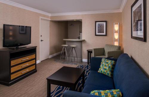 Concord Hotel | Discover Holiday Inn Concord Downtown with Premier Amenities