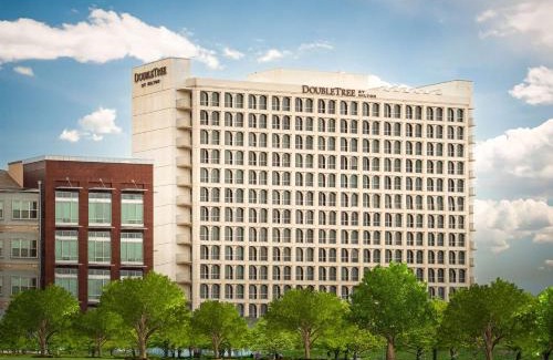 Dallas Design District Hotel | Discover DoubleTree by Hilton Dallas Market Center Amenities