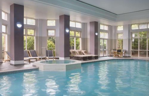 Stone Hotel | Relax at DoubleTree by Hilton Dartford Bridge with Pool & Spa