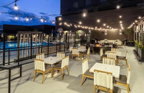 Belcaro Hotel | Discover DoubleTree by Hilton Denver Cherry Creek