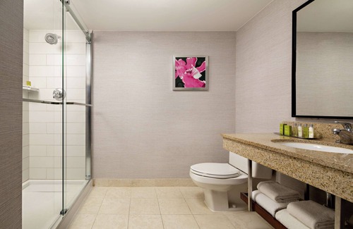 Fairfield Hotel | Relax at DoubleTree by Hilton Fairfield: Family-Friendly Suites