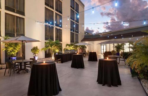 Villas Hotel | Relax at Doubletree by Hilton Fort Myers with Ocean Views