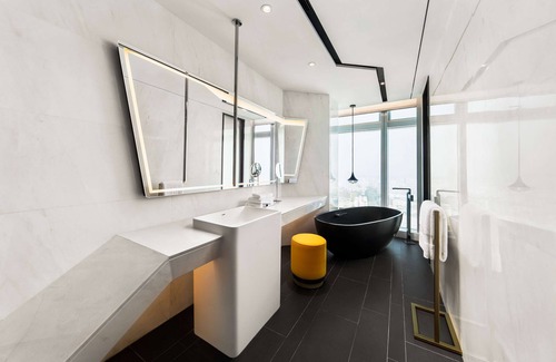 Nanhai Hotel | Elegant DoubleTree by Hilton Foshan Nanhai - Rated 9.6/10