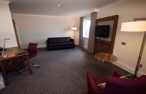 Bellshill Hotel | Relax at DoubleTree by Hilton Glasgow Strathclyde with Spa & Pool