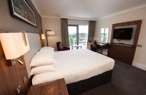Bellshill Hotel | Relax at DoubleTree by Hilton Glasgow Strathclyde with Spa & Pool