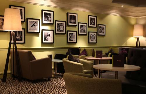 Bellshill Hotel | Inviting Stay at Doubletree by Hilton Glasgow Strathclyde