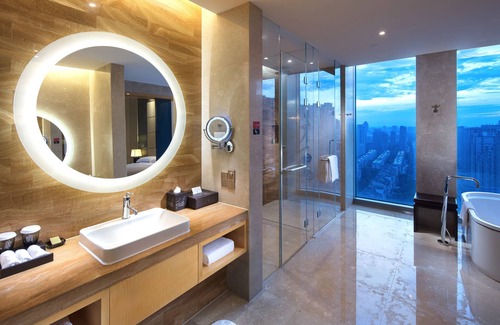 Jianggan Hotel | Relax at DoubleTree by Hilton Hangzhou East with Spa & Pool