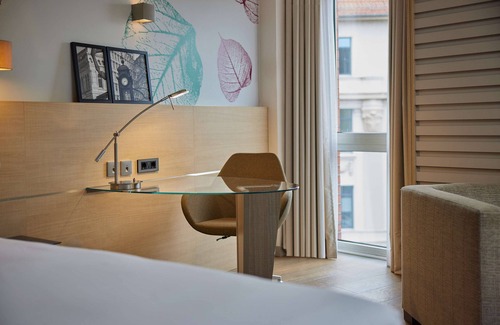 Mitte Hotel | Discover DoubleTree by Hilton Hannover Schweizerhof - 4-Star Retreat