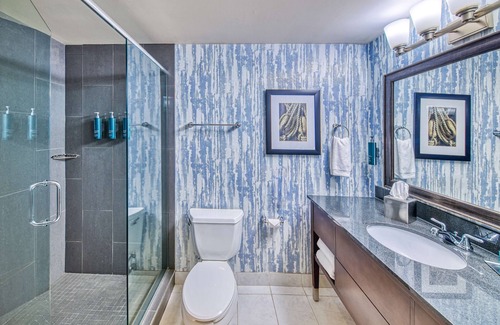 Port Huron Hotel | Relax at DoubleTree by Hilton Hotel Port Huron - 4 Star Stay