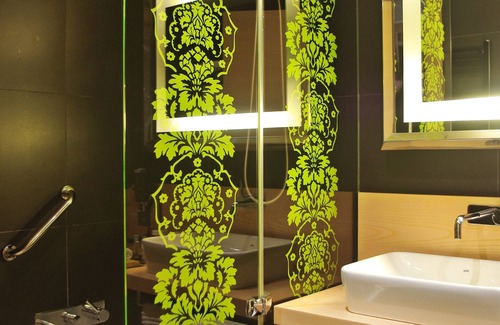 Eixample Hotel | Charming DoubleTree by Hilton Girona with Pool & Spa
