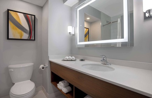 Downtown London Hotel | Discover DoubleTree by Hilton Hotel London Ontario's Amenities
